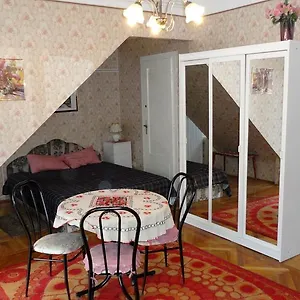 Garibaldi 5 & Apartamento Budapest